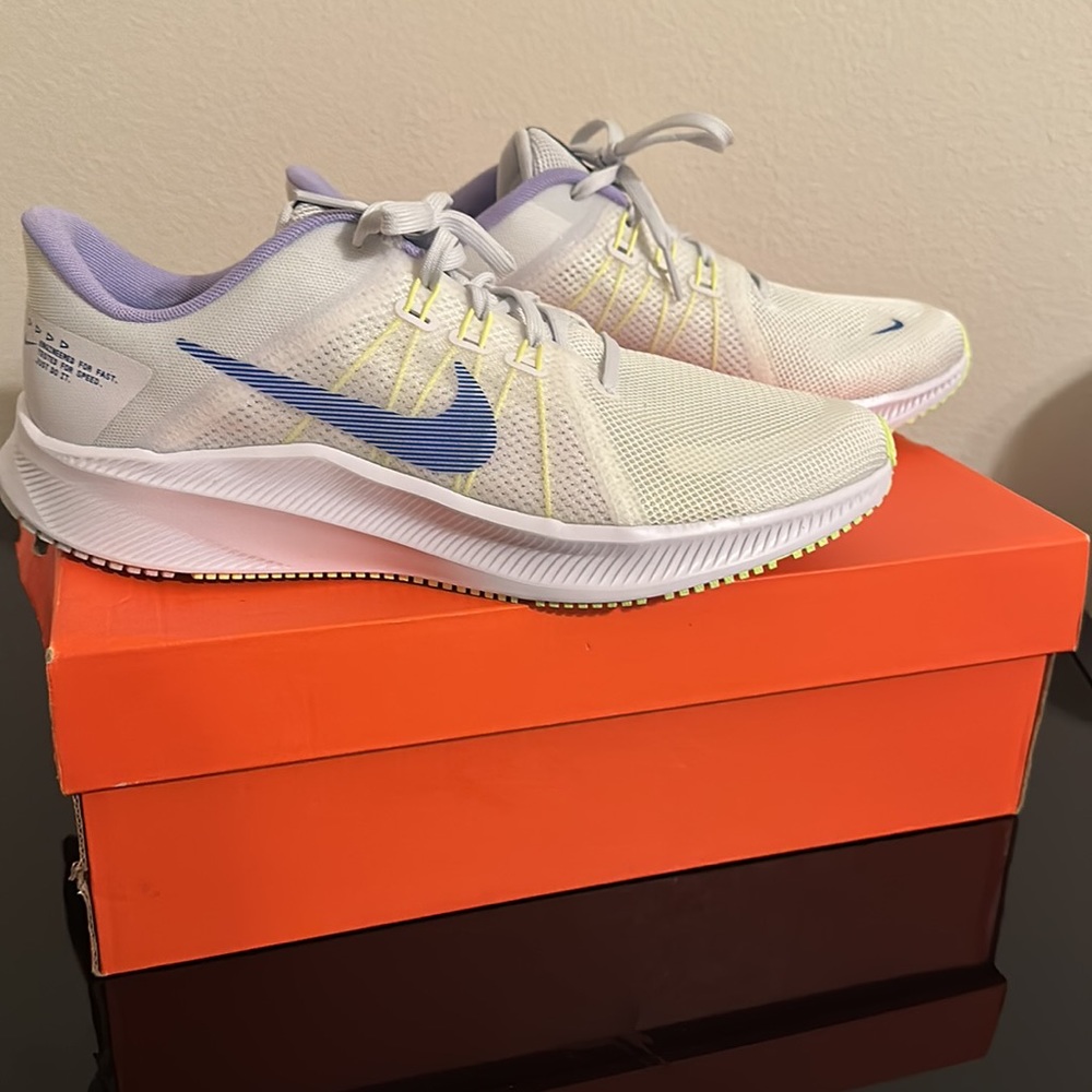 Nike quest 4 white game royal size 10
